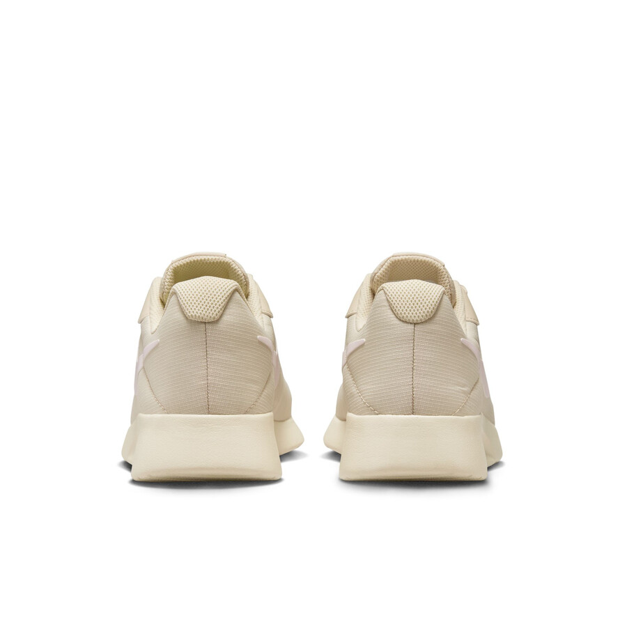Nike Tanjun Refine blanc sur Foot