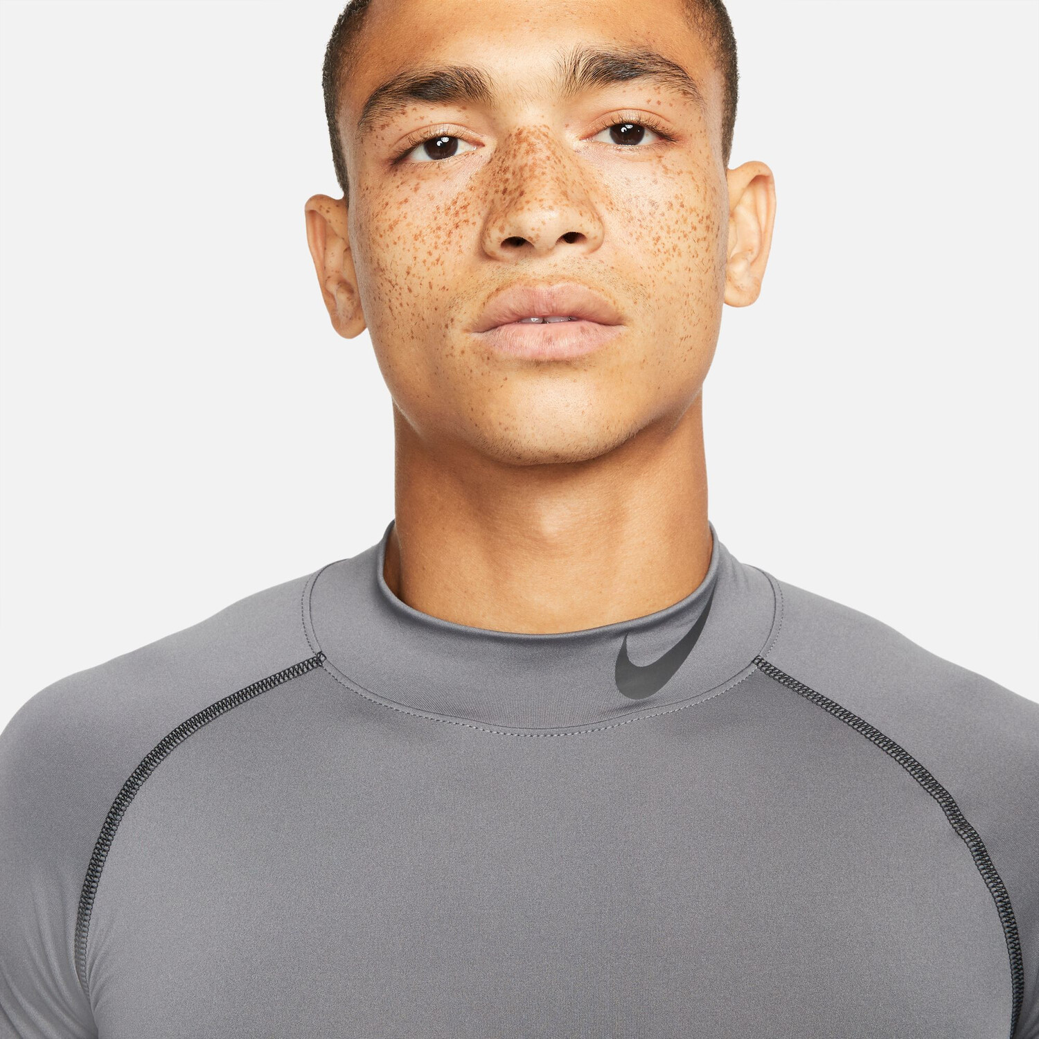 Sous-maillot manches longues Nike Pro gris sur