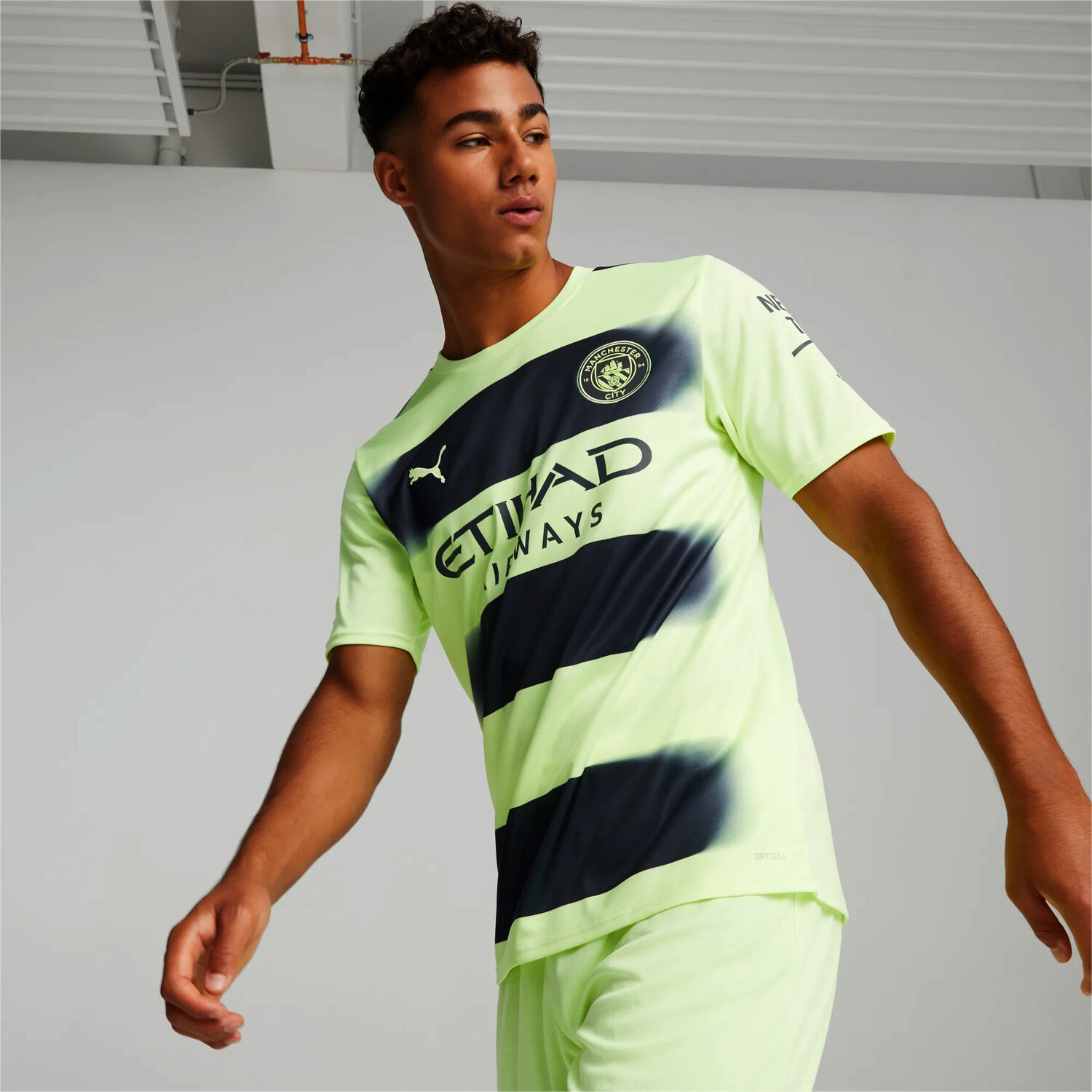 Maillot Manchester City third 2022/23 sur Foot.fr