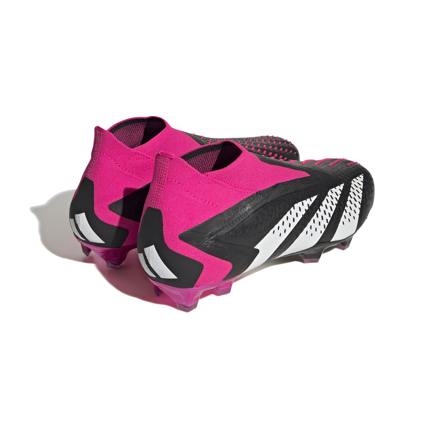 adidas Predator Accuracy montante FG noir rose sur Foot