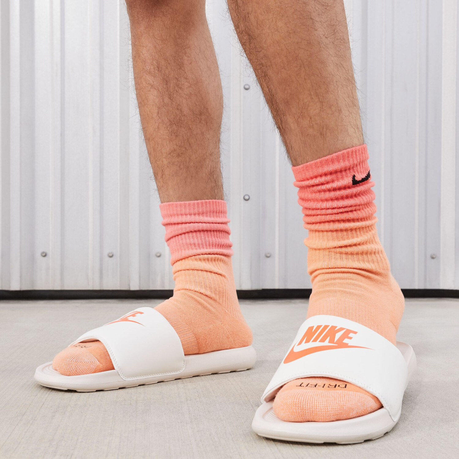 claquette nike blanche et orange