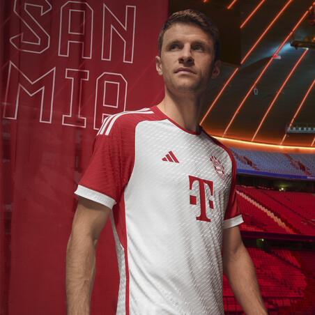 Maillot Kimmich Bayern Munich domicile 2023/24