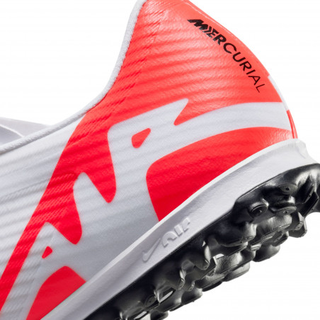 Nike Air Zoom Mercurial Vapor 15 Academy Turf blanc rouge