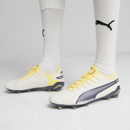 Puma King Ultimate FG/AG jaune blanc