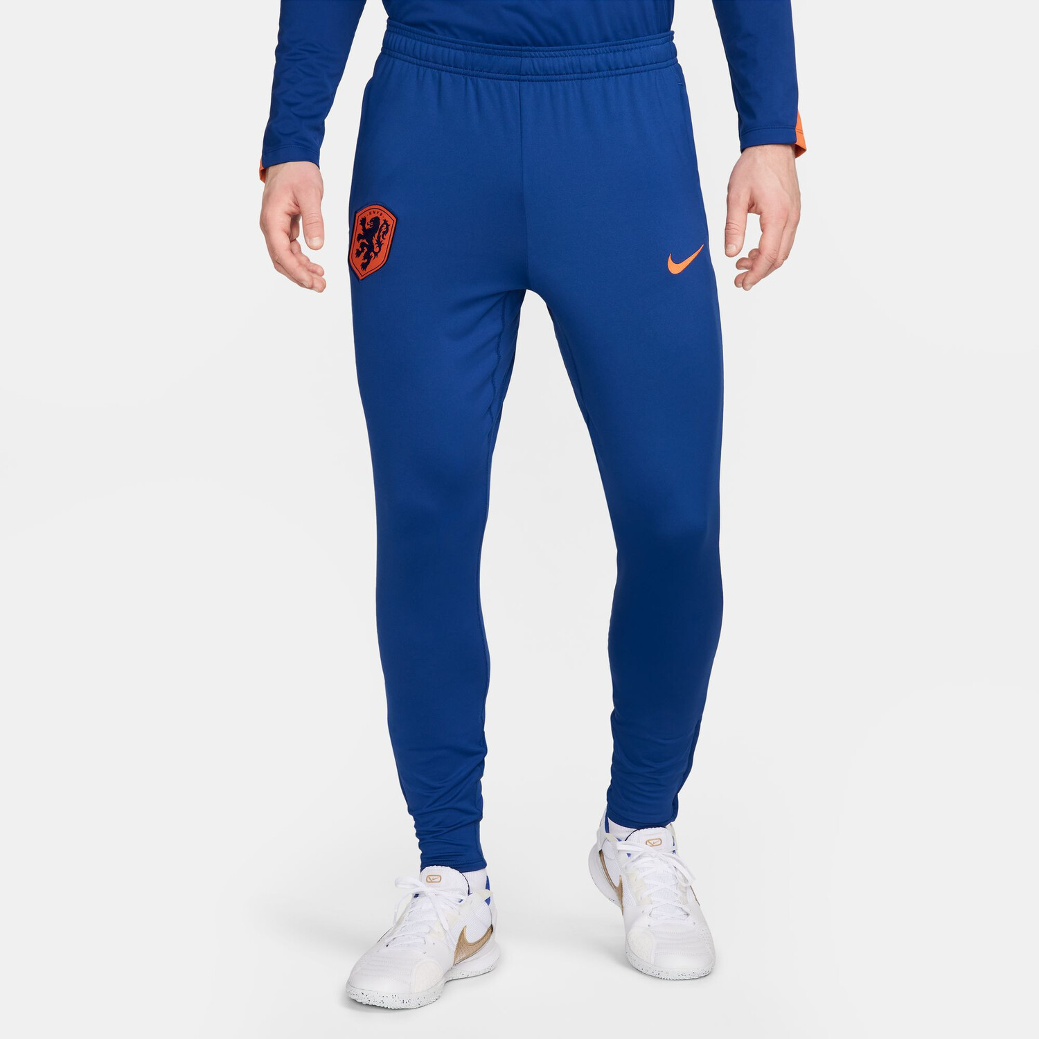 Pantalon survêtement Pays-Bas bleu 2024 sur Foot.fr