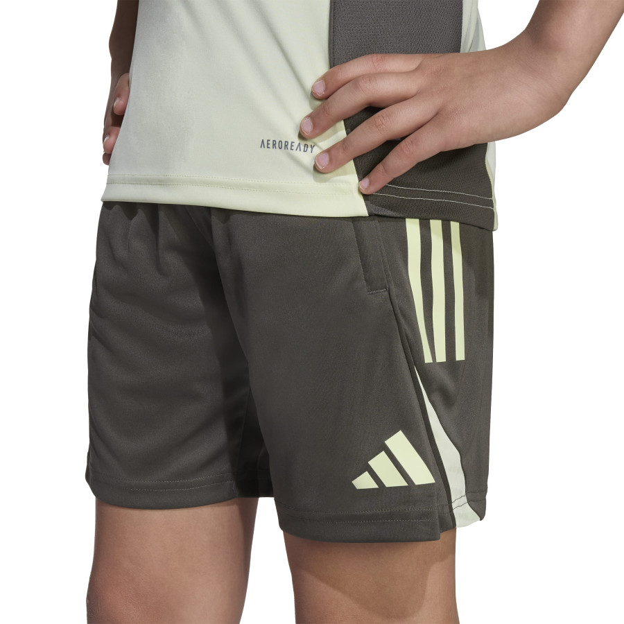 Short entraînement junior Real Madrid marron vert