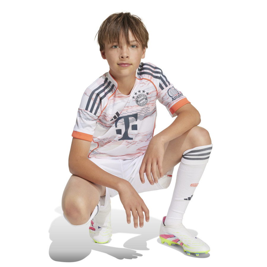 Maillot junior Bayern Munich extérieur 2025/26