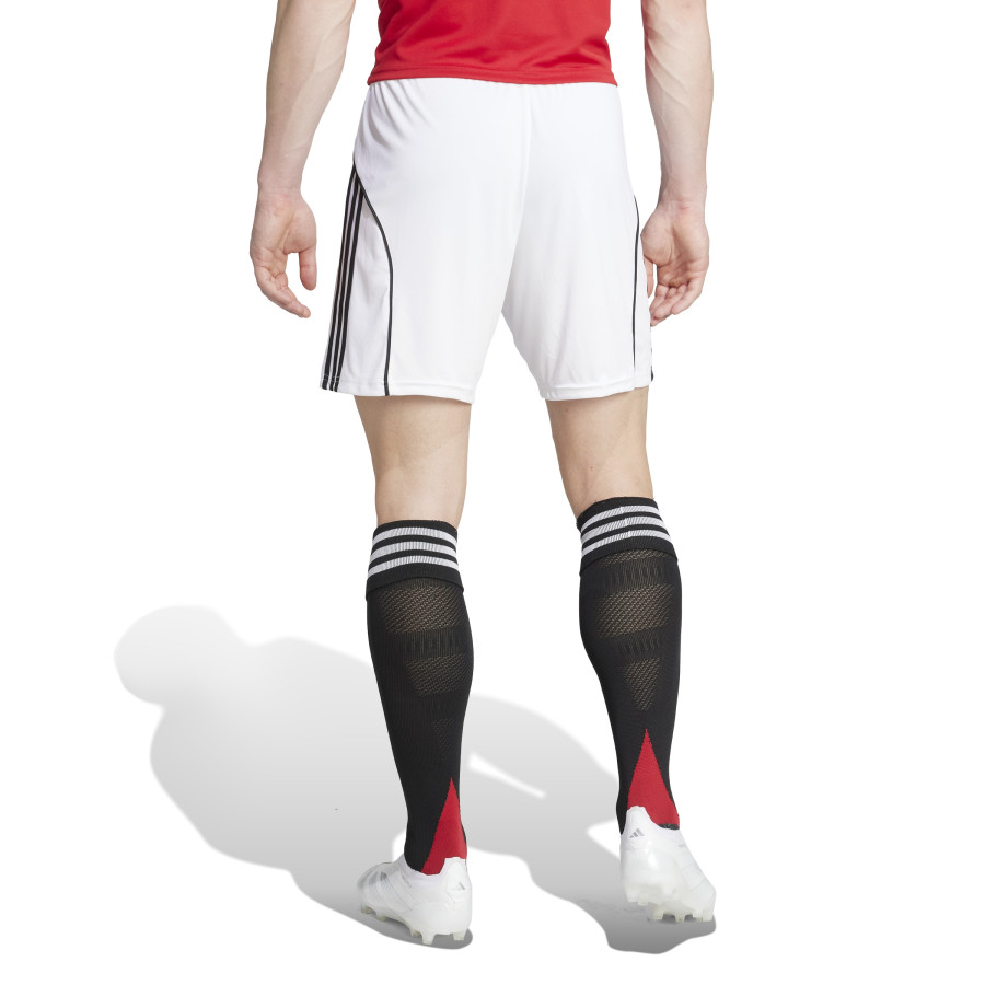 Short Manchester United domicile 2025/26