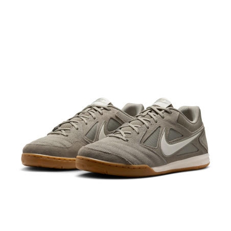 Nike Gato gris
