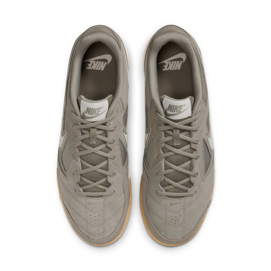 Nike Gato gris