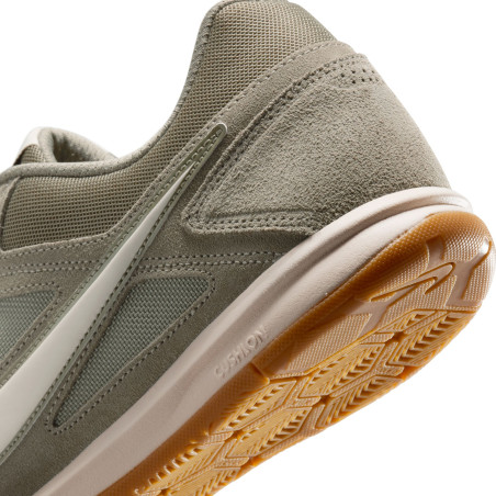 Nike Gato gris
