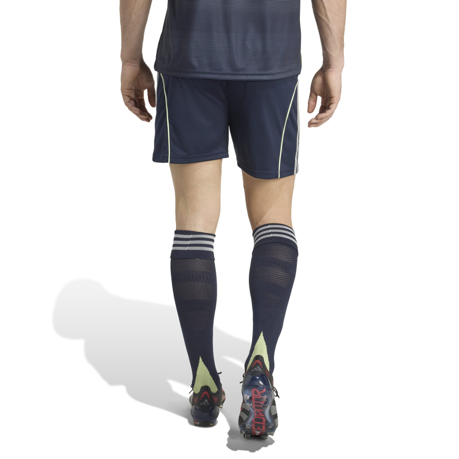 Short Real Madrid extérieur 2025/26