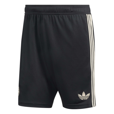 Short Bayern Munich third 2025/26