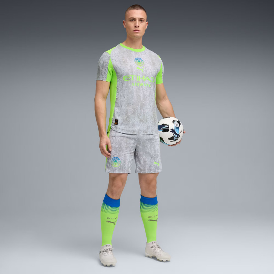 Short Manchester City third 2025/26