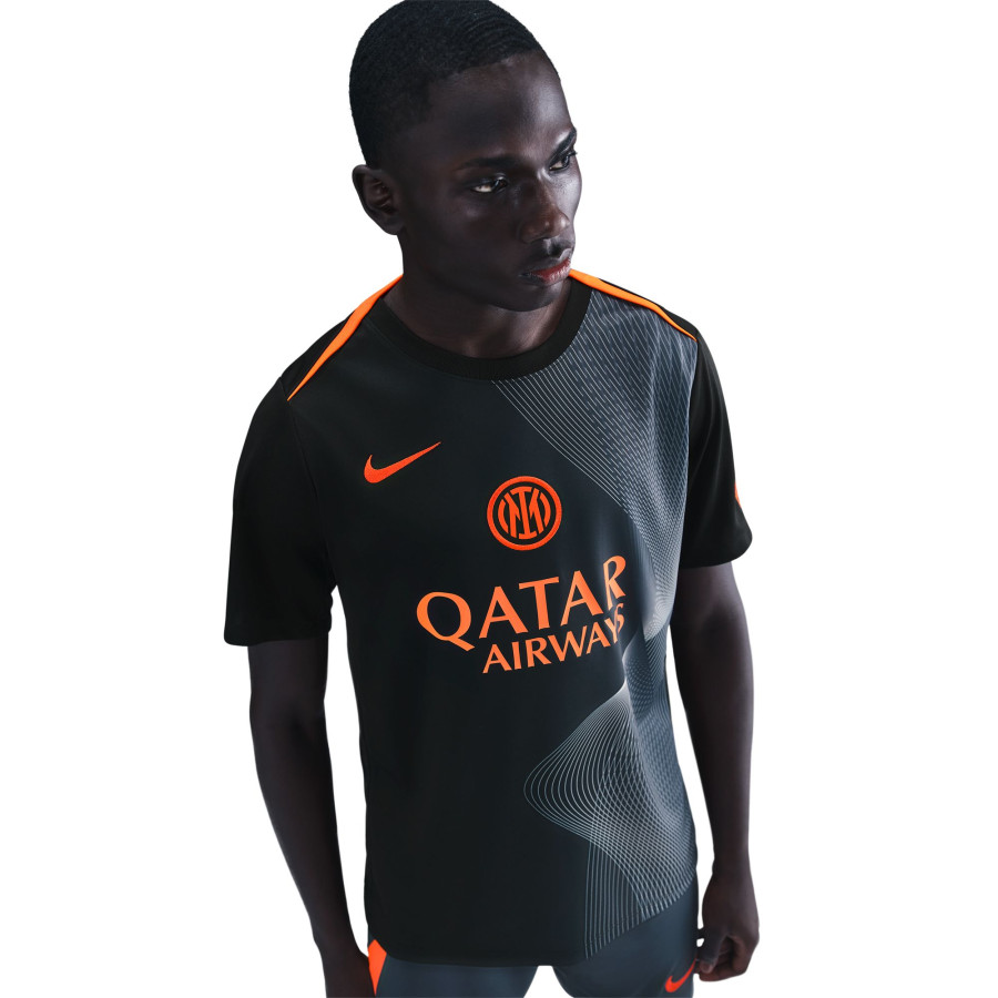 Maillot avant match Inter Milan noir orange