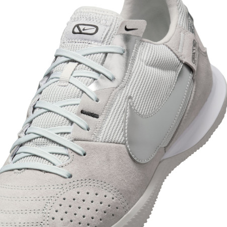 Nike StreetGato gris