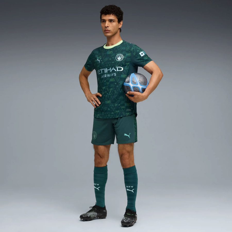 Short Manchester City 4th 2025/26