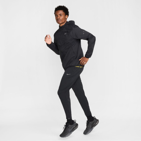 Pantalon survêtement Nike Stride Woven noir