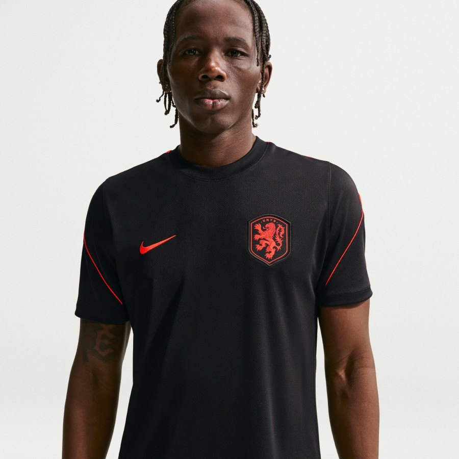 KNVB M NK DF STRK SS TOP K