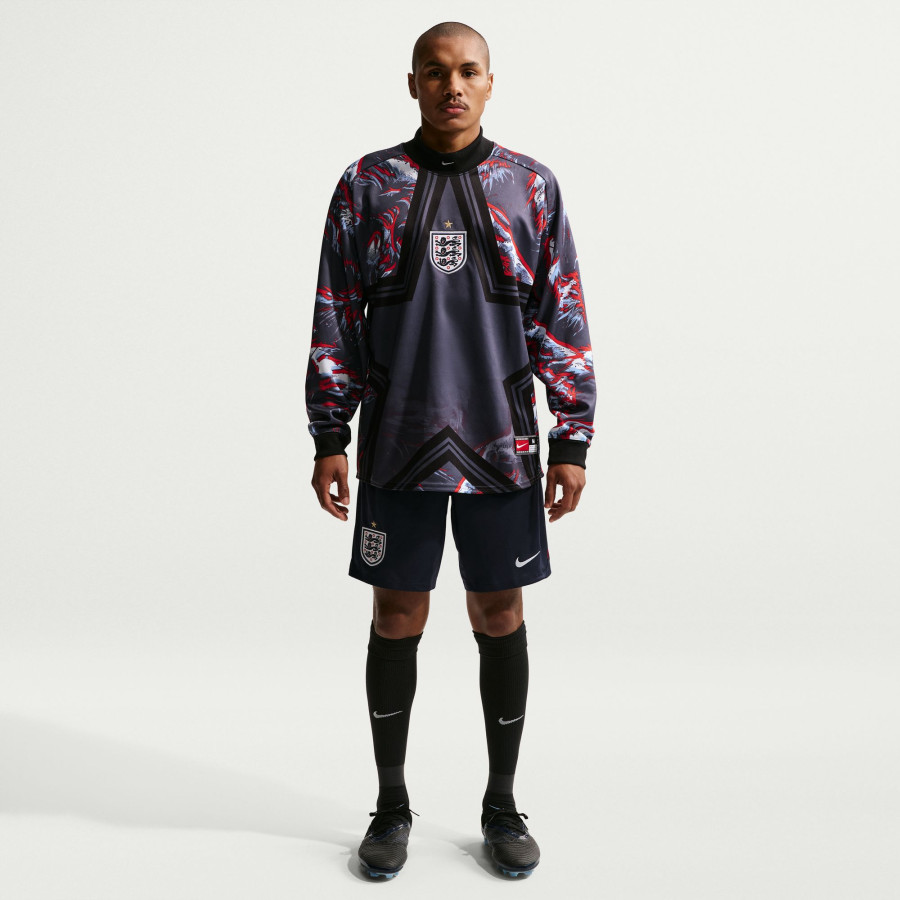 ENT M NK DF STRK SHORT KZ