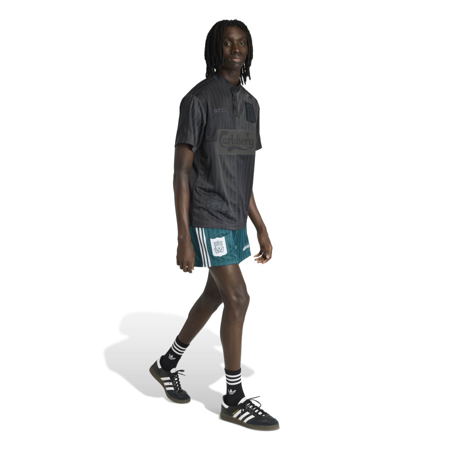 Short Liverpool extérieur 95