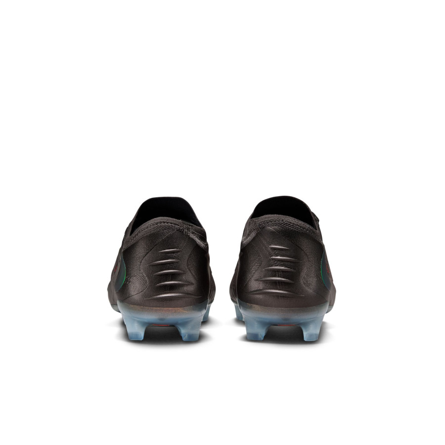 PHANTOM 6 LOW ELITE FG LV8