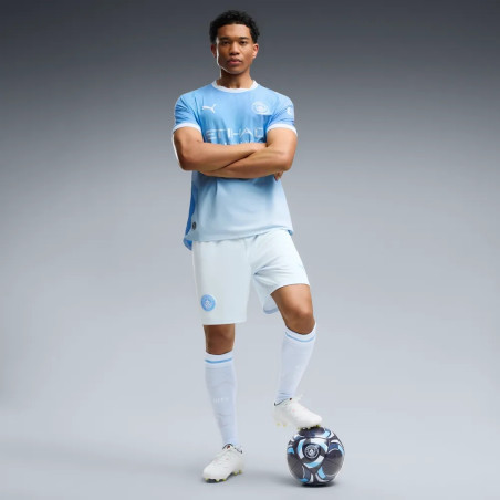 Short Manchester City domicile 2026/27