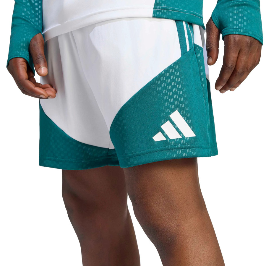 Short entraînement Real Madrid blanc vert