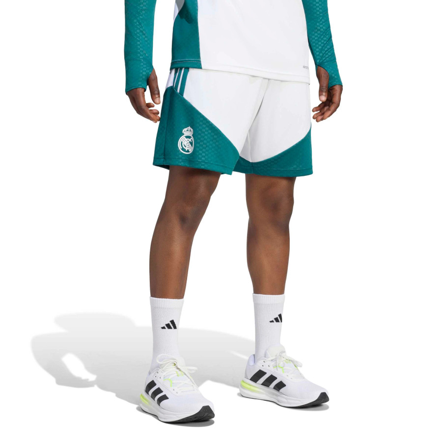 Short entraînement Real Madrid blanc vert