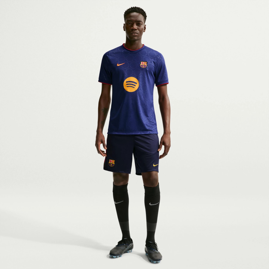 Maillot avant match FC Barcelone bleu rouge