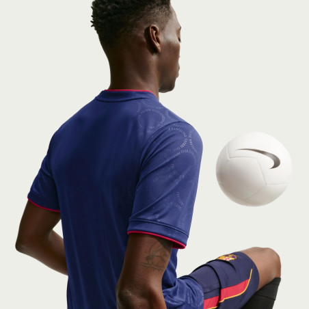 Maillot avant match FC Barcelone bleu rouge