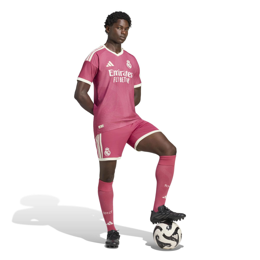 Short Real Madrid third 2026/27