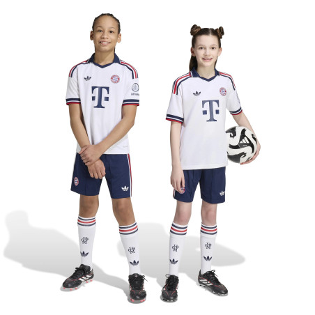 Short junior Bayern Munich extérieur 2026/27