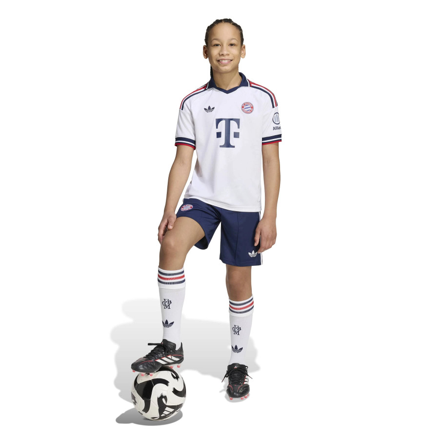Short junior Bayern Munich extérieur 2026/27