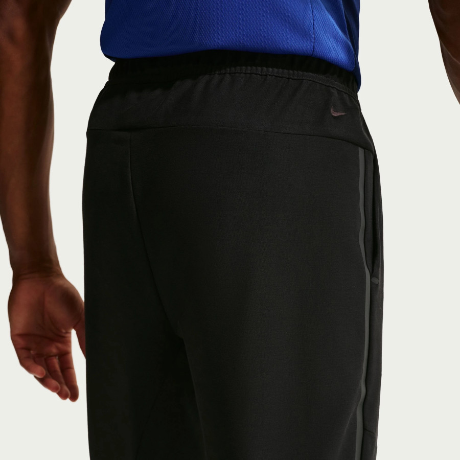 Pantalon survêtement Nike Tech Shori noir