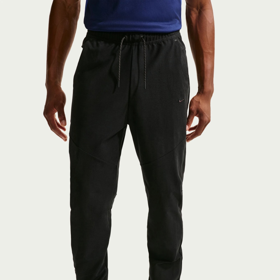 Pantalon survêtement Nike Tech Shori noir