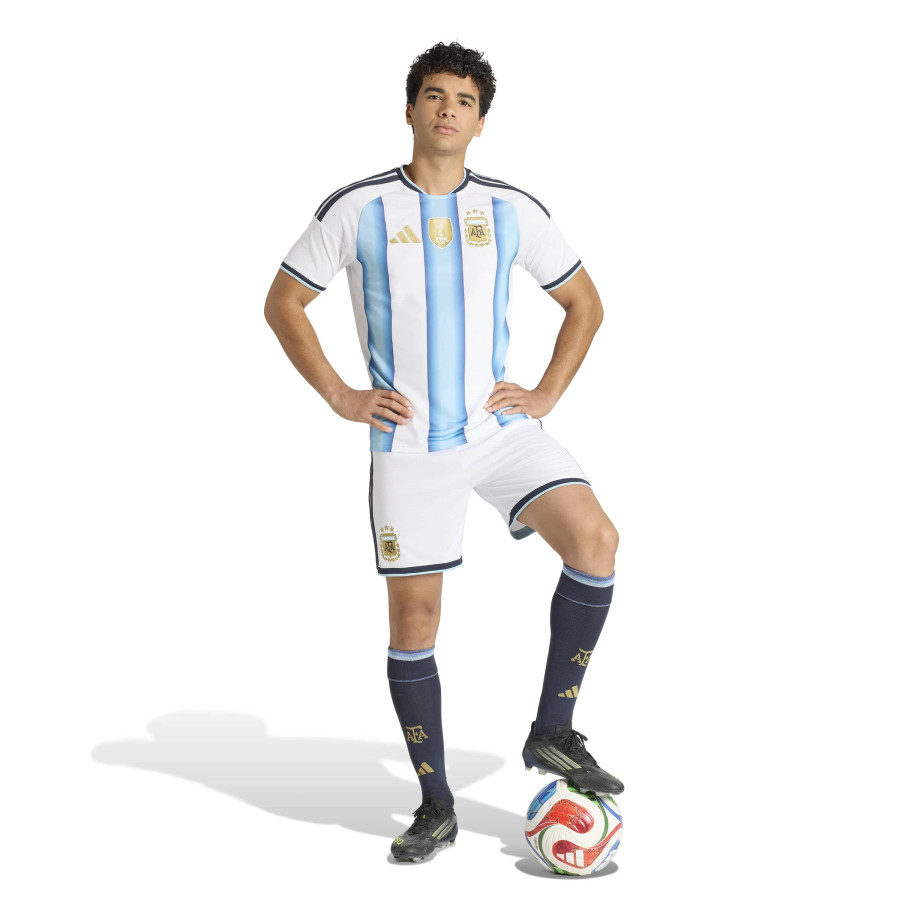 Short Argentine domicile 2026/27