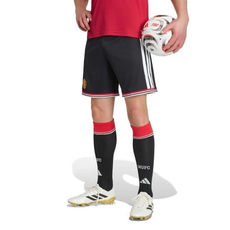 Short Manchester United domicile 2026/27