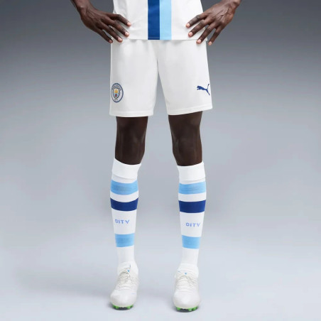 Short Manchester City third 2026/27