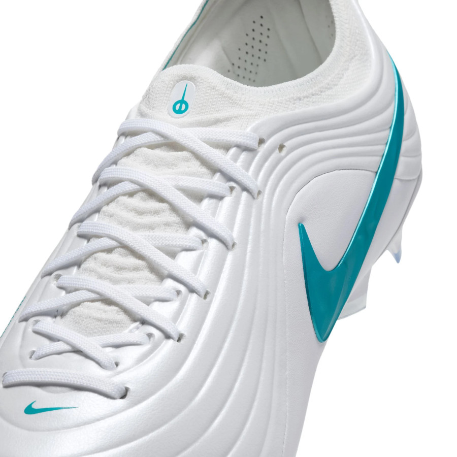 Nike Tiempo Maestro Elite FG blanc bleu