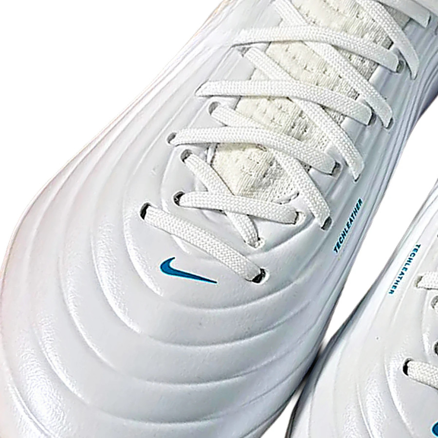 Nike Tiempo Maestro Elite SG-Pro blanc bleu