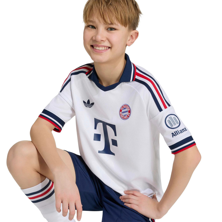 Maillot junior Bayern Munich extérieur 2026/27