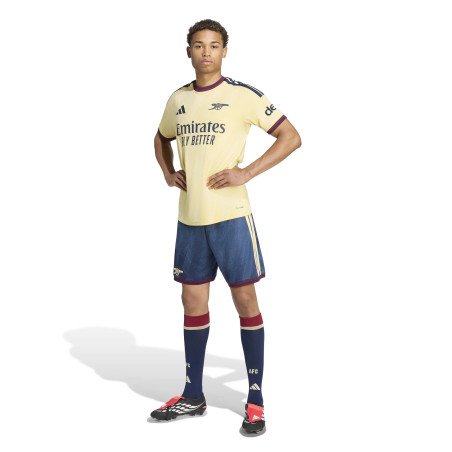 Short Arsenal third 2026/27