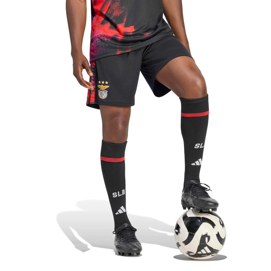 Short Benfica third 2026/27