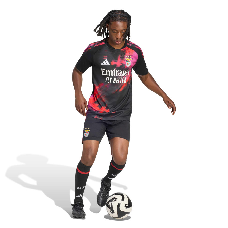 Short Benfica third 2026/27