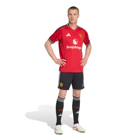 Short Manchester United domicile 2025/26