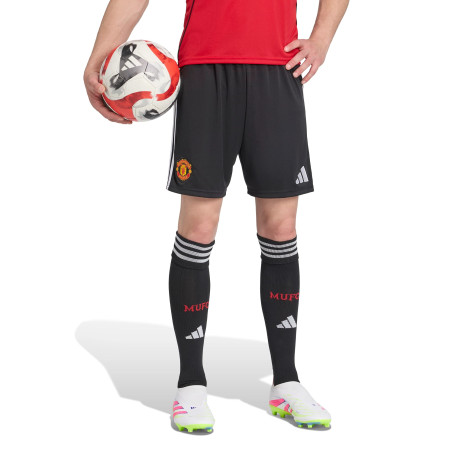 Short Manchester United domicile 2025/26