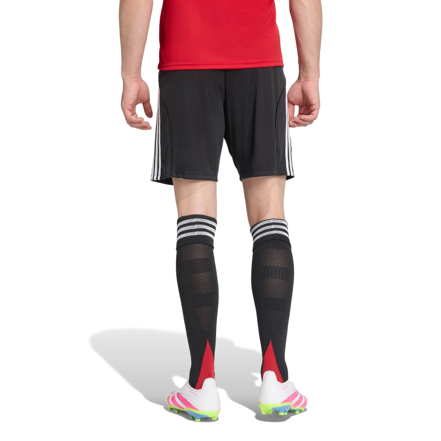 Short Manchester United domicile 2025/26