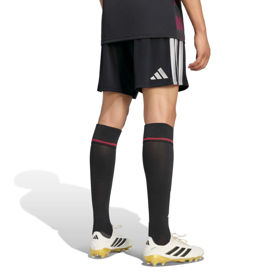 Short Liverpool third 2026/27