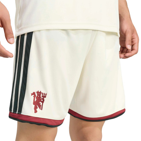 Short Manchester United third 2026/27